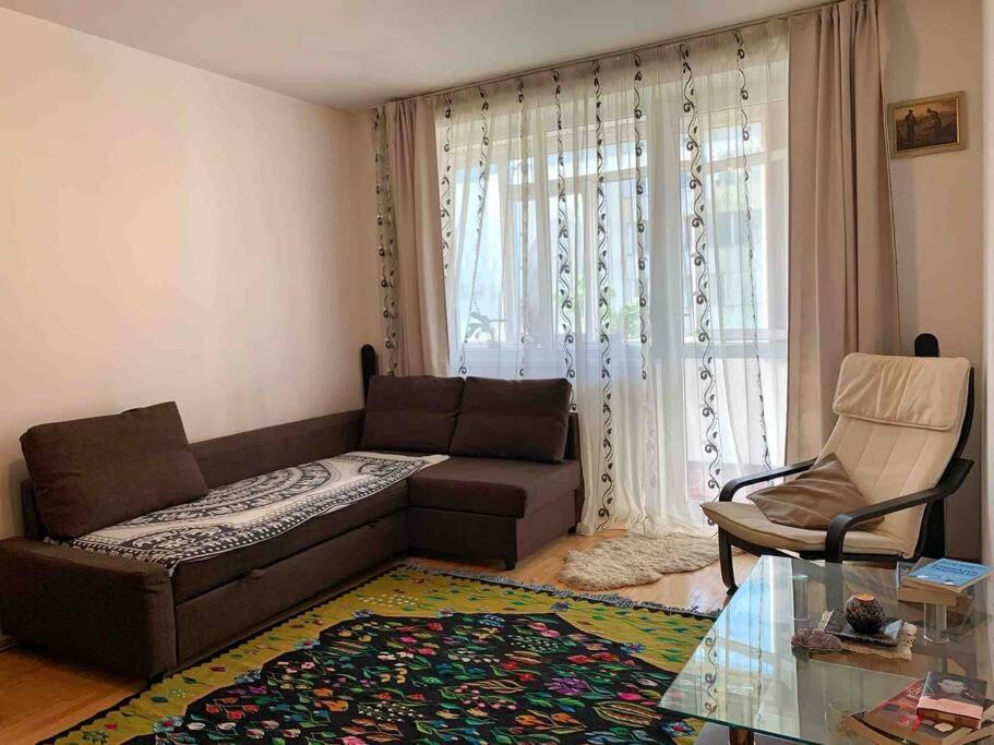 Central Apartment Muncii Area Netflix Bükreş Dış mekan fotoğraf